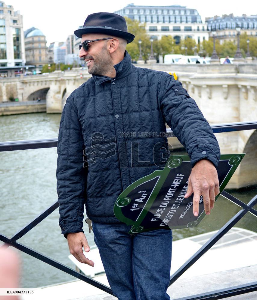 Inauguration of The Place Du Pont Neuf Christo and Jeanne Claude - Paris