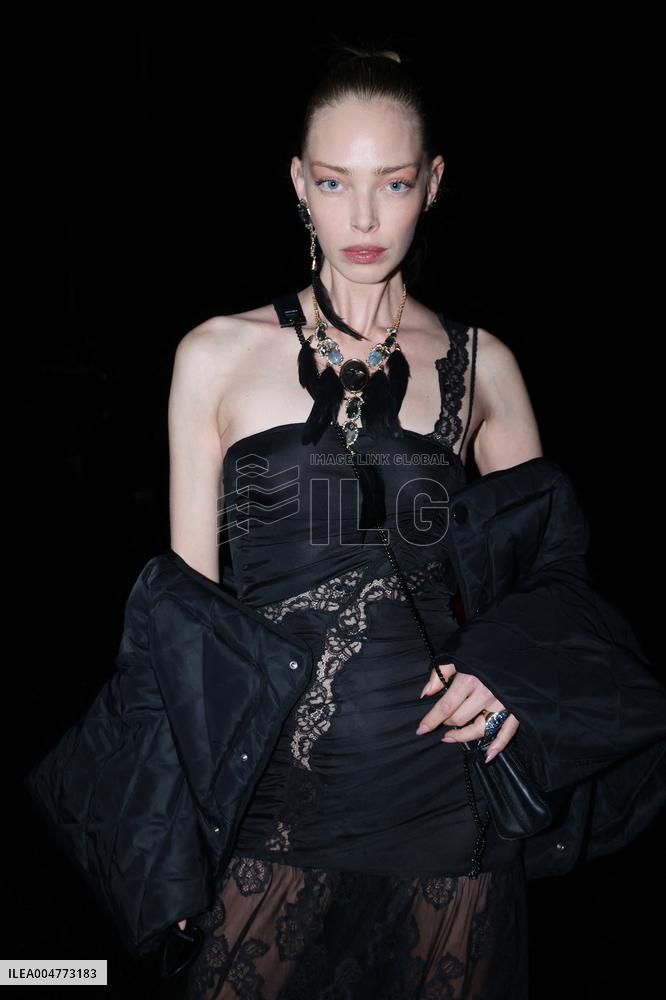 PFW - Vaillant Front Row