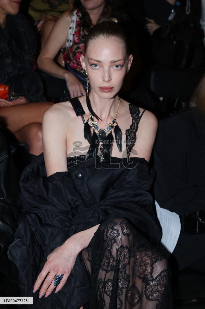 PFW - Vaillant Front Row