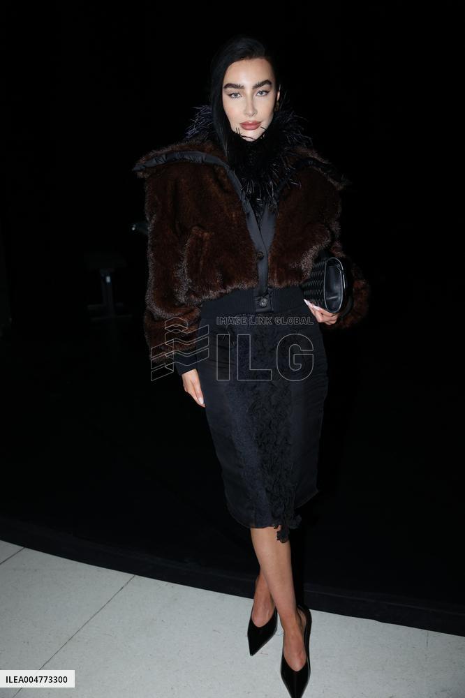 PFW - Vaillant Front Row