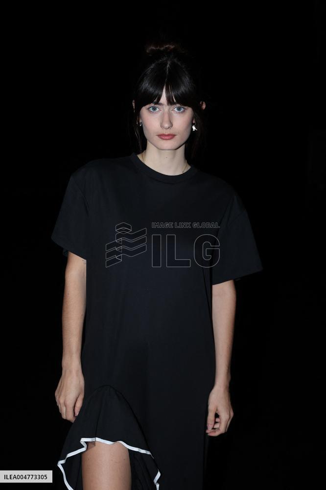 PFW - Vaillant Front Row