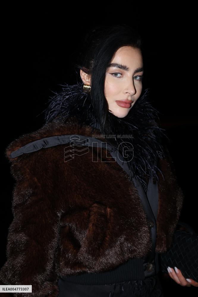 PFW - Vaillant Front Row