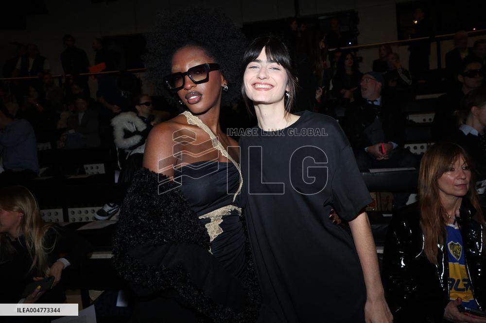 PFW - Vaillant Front Row