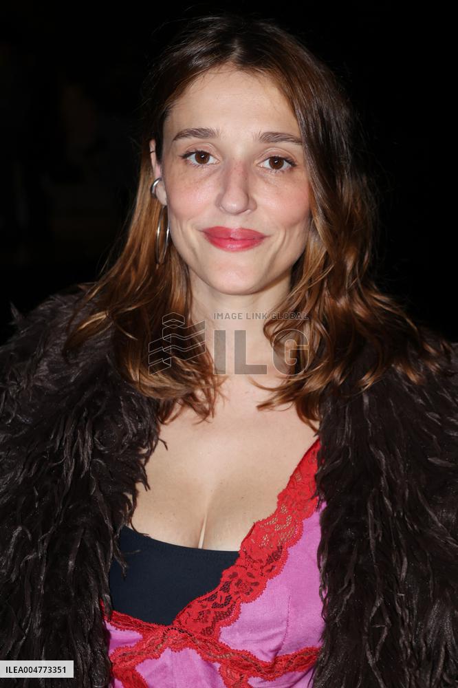 PFW - Vaillant Front Row