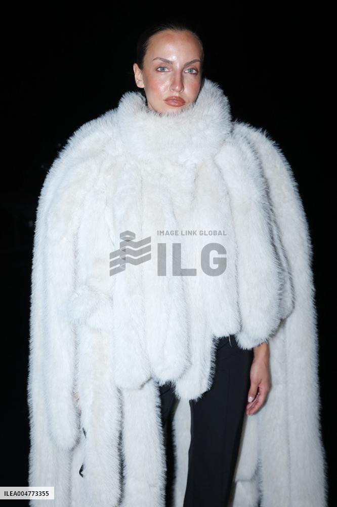 PFW - Vaillant Front Row