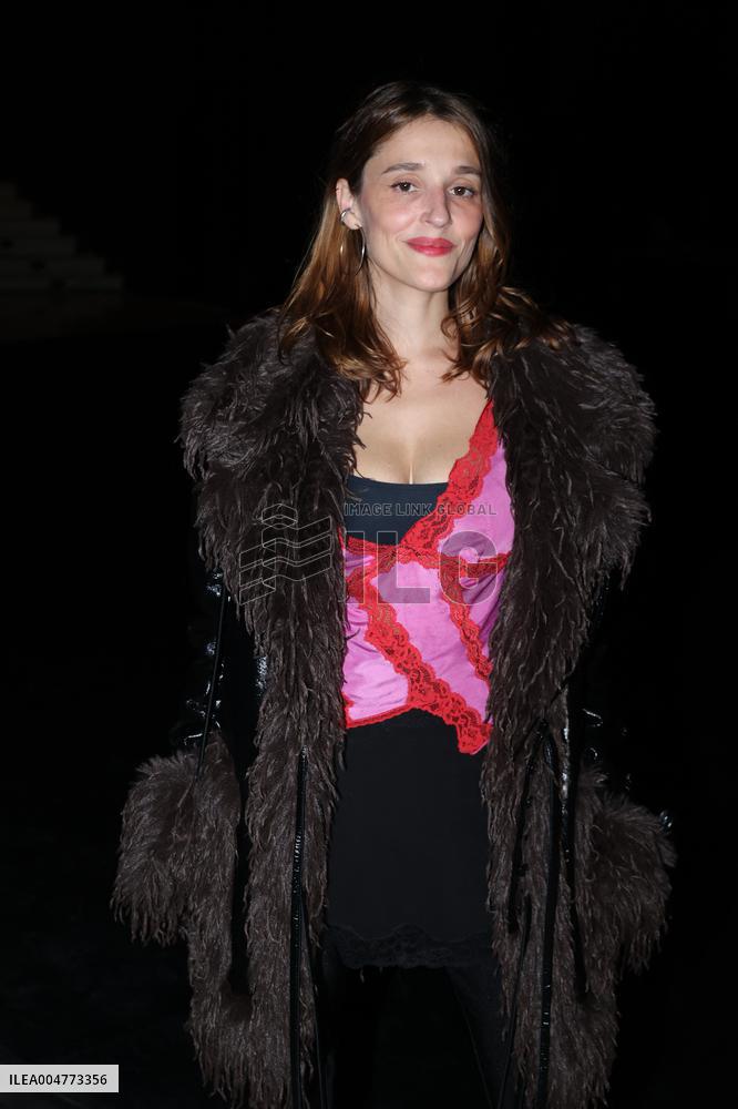 PFW - Vaillant Front Row