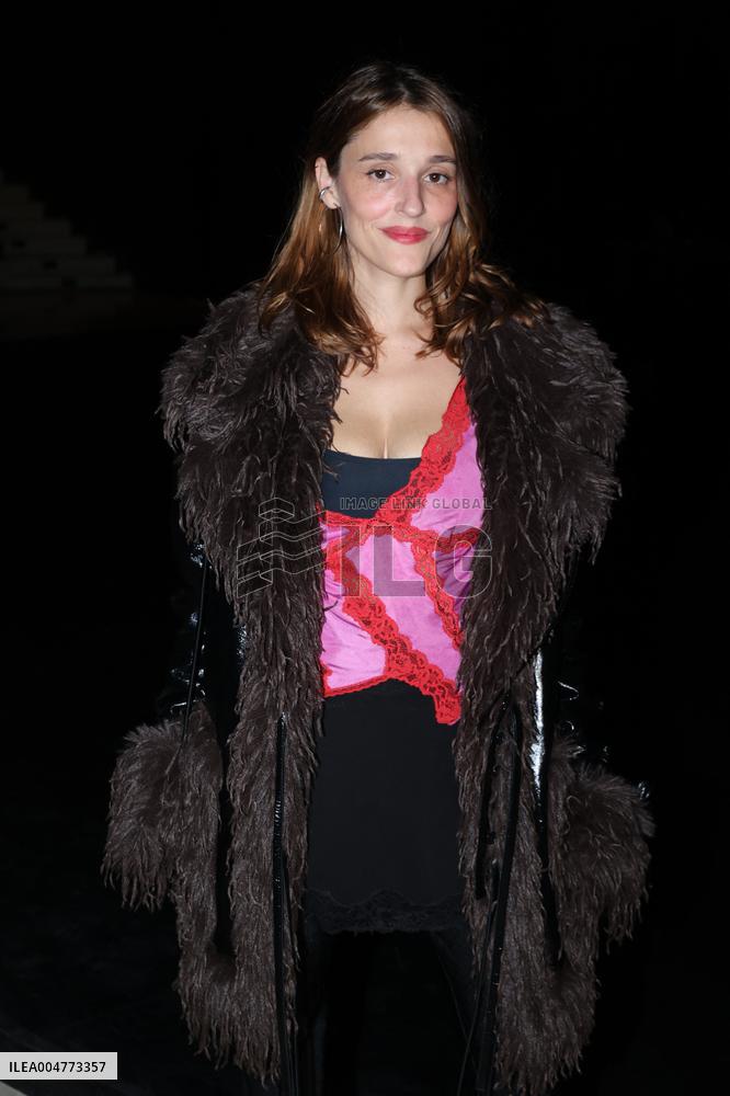 PFW - Vaillant Front Row