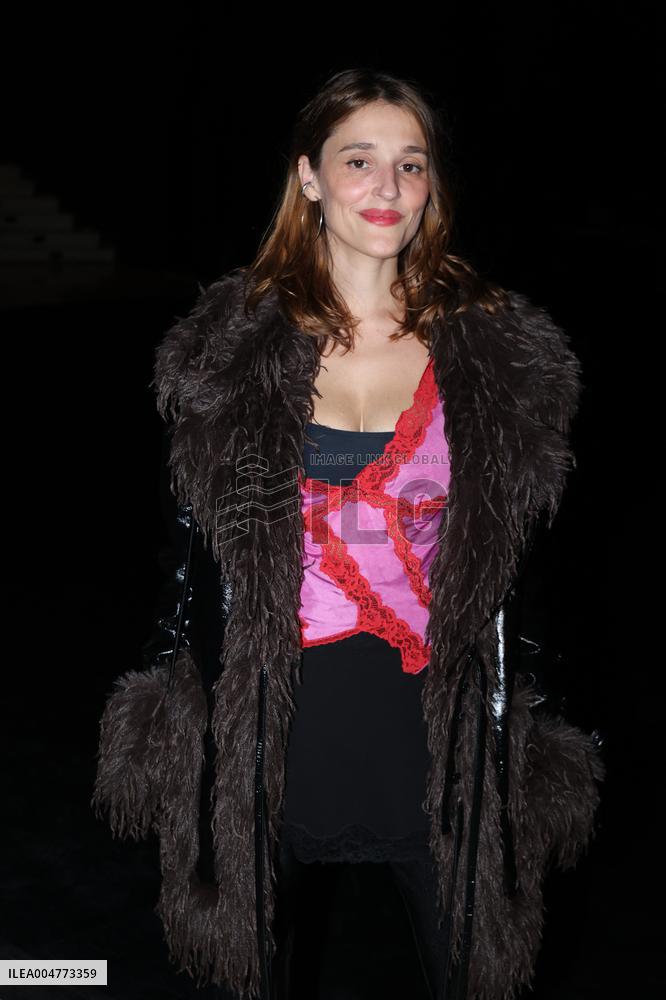 PFW - Vaillant Front Row