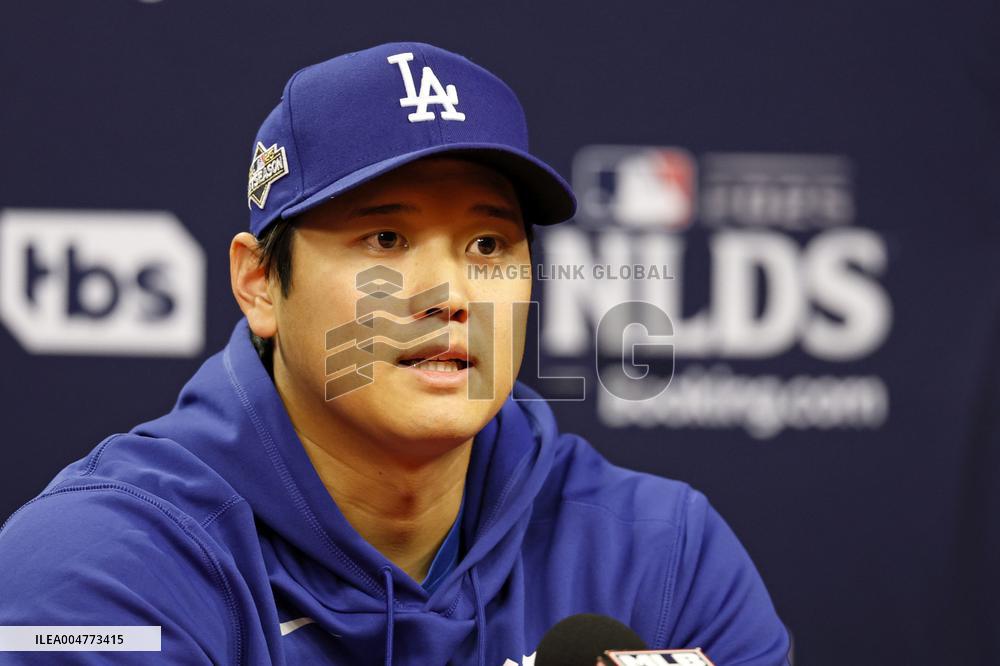 Baseball: Division Series between Dodgers and Phillies