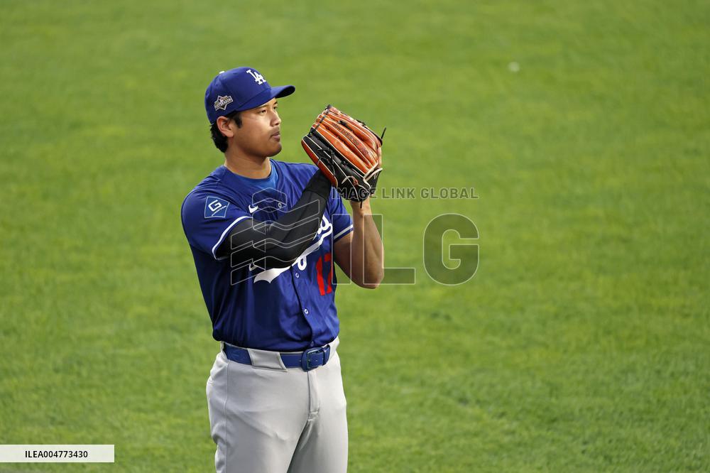 Baseball: Division Series between Dodgers and Phillies