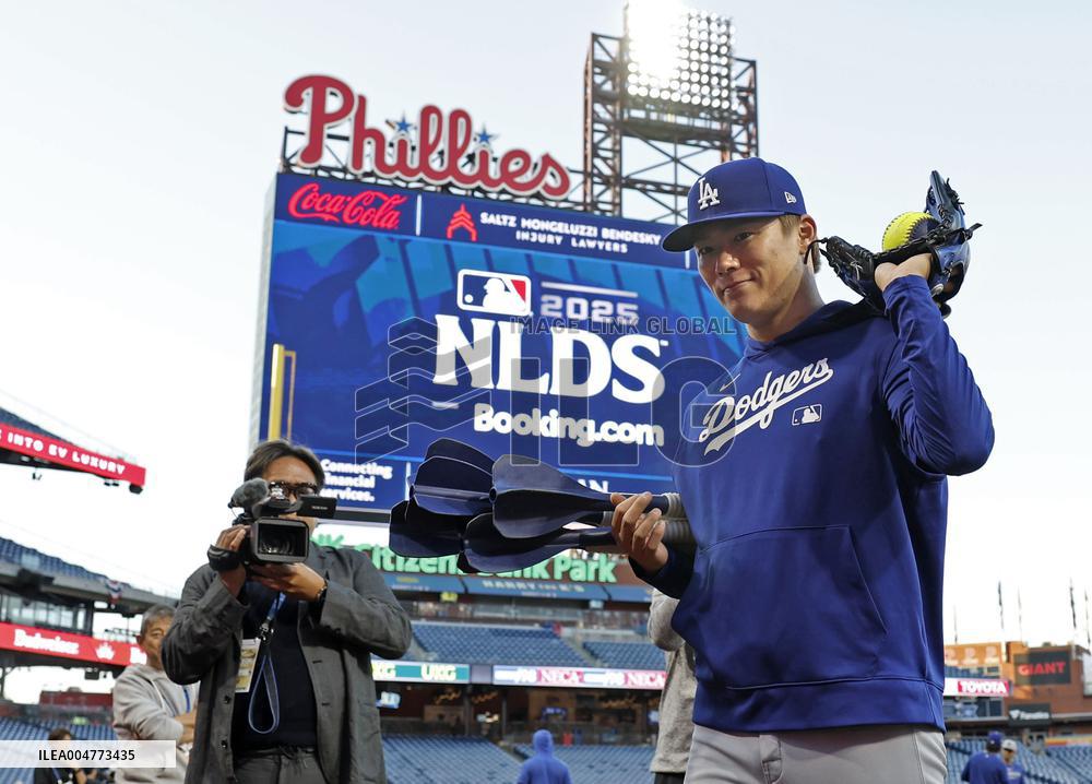Baseball: Division Series between Dodgers and Phillies