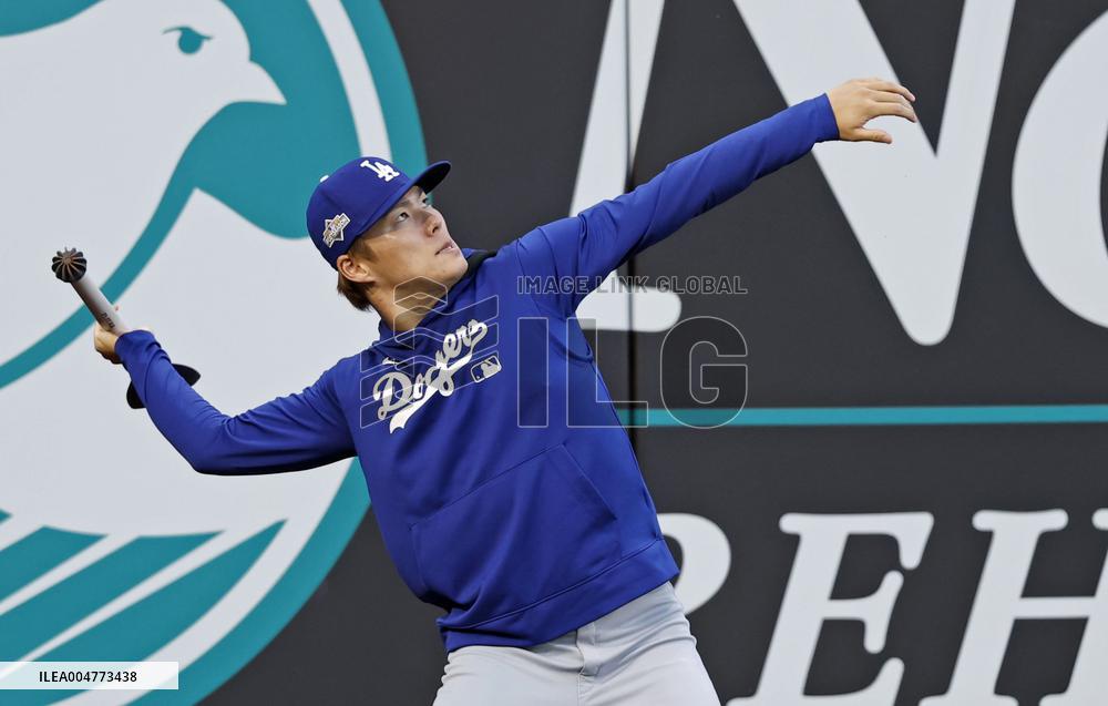 Baseball: Division Series between Dodgers and Phillies