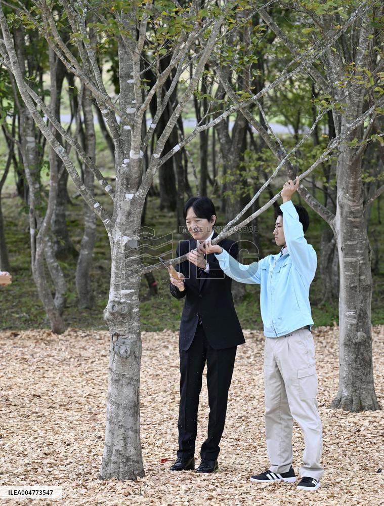 Crown prince visits greenery festival in Miyagi Pref.