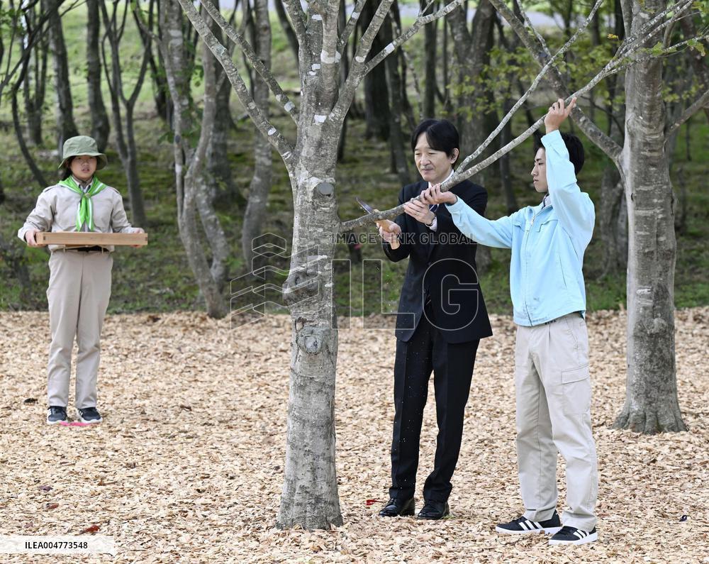 Crown prince visits greenery festival in Miyagi Pref.