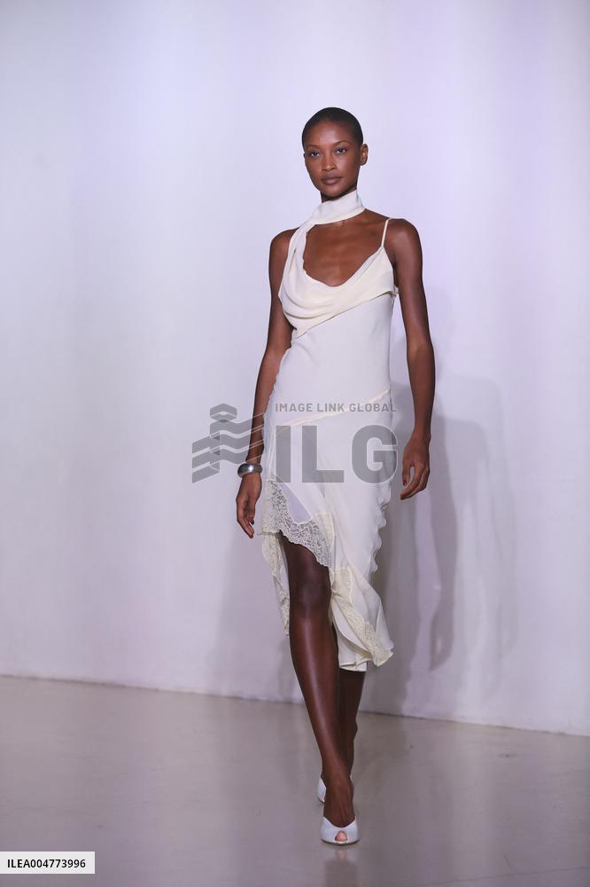 PFW - Vaillant Runway