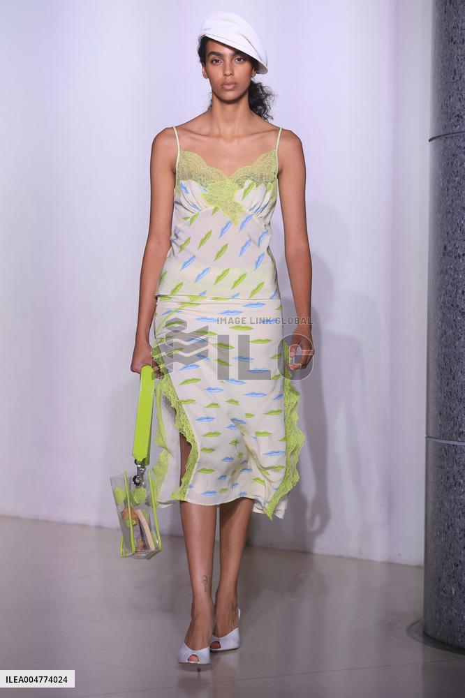 PFW - Vaillant Runway