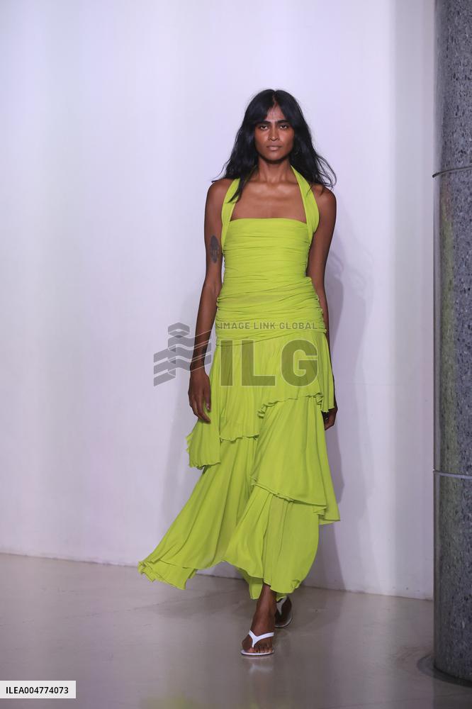 PFW - Vaillant Runway