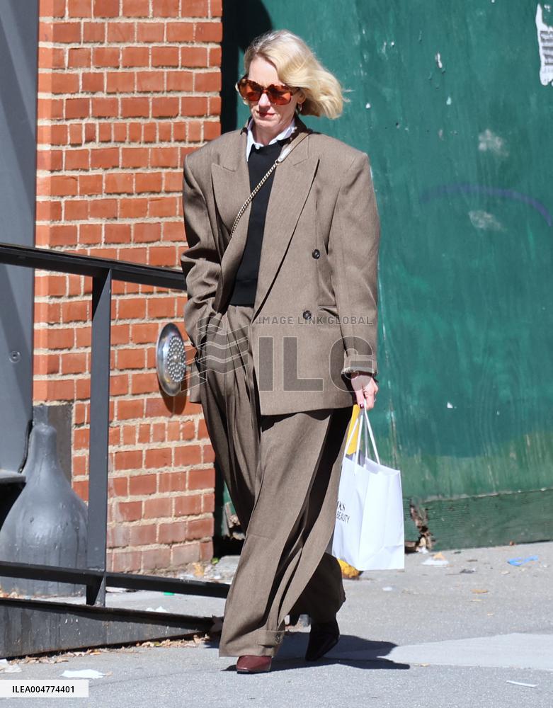Naomi Watts out in New York