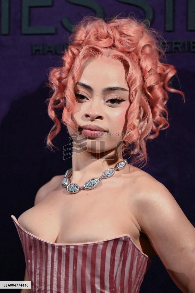 PFW Messika Front Row