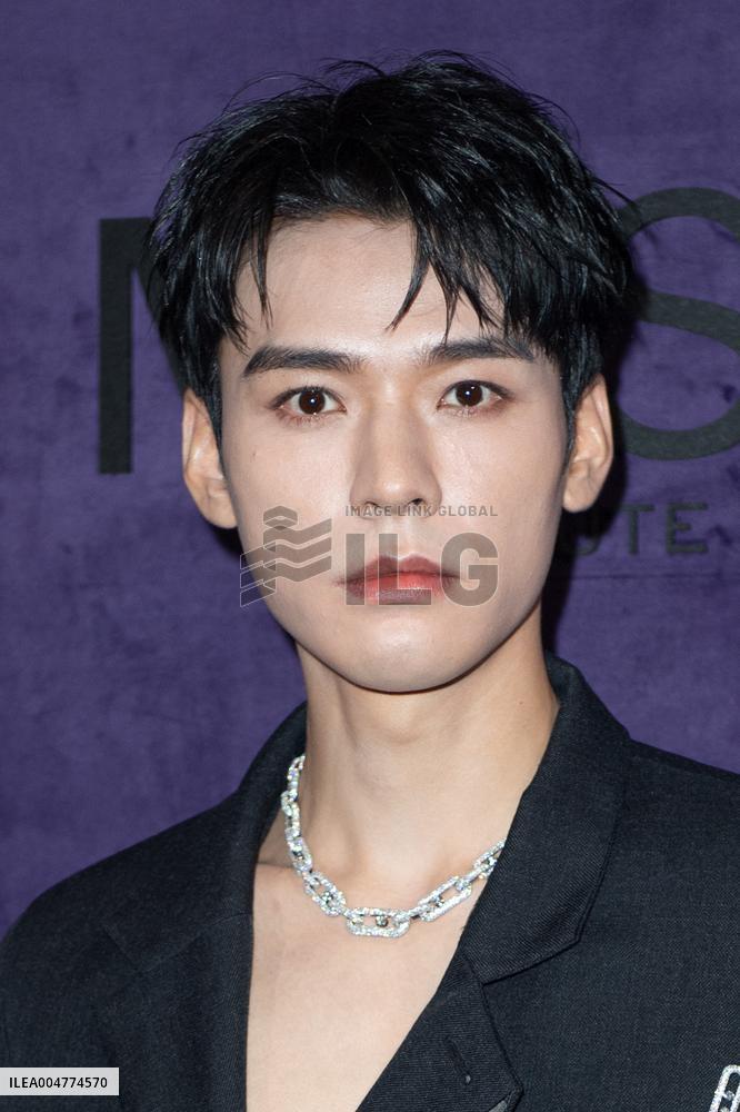 PFW Messika Front Row