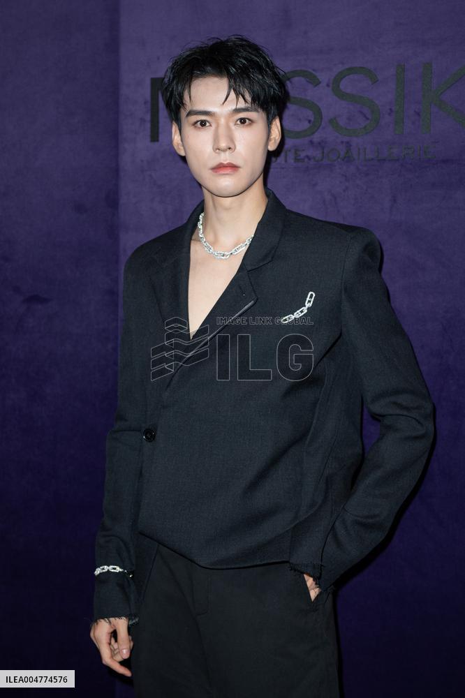 PFW Messika Front Row