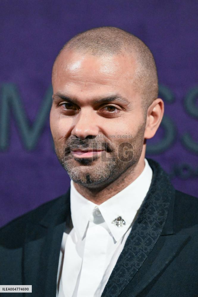 PFW Messika Front Row