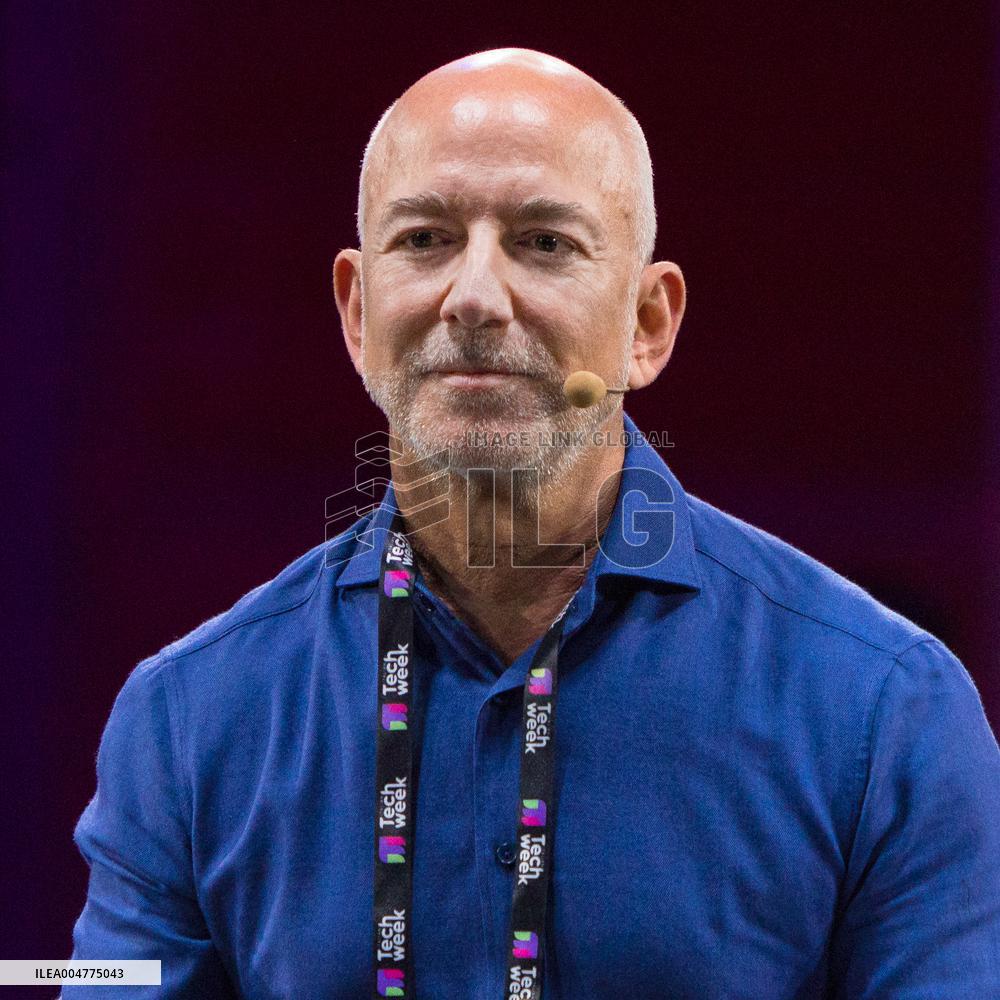Jeff Bezos Talk With John Elkann At Italian Tech Week - Turin