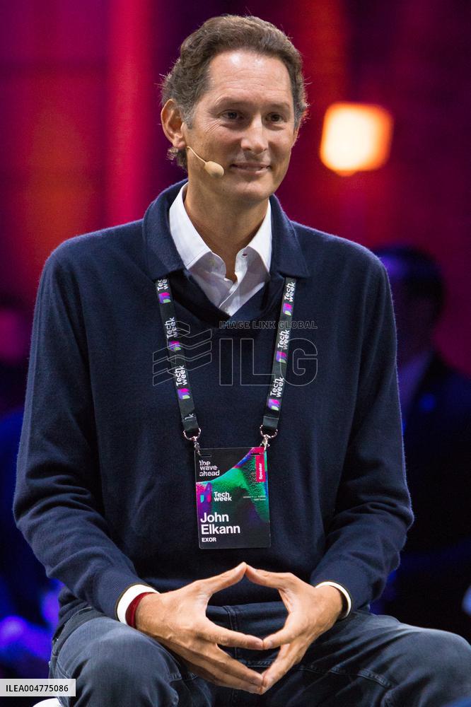 Jeff Bezos Talk With John Elkann At Italian Tech Week - Turin