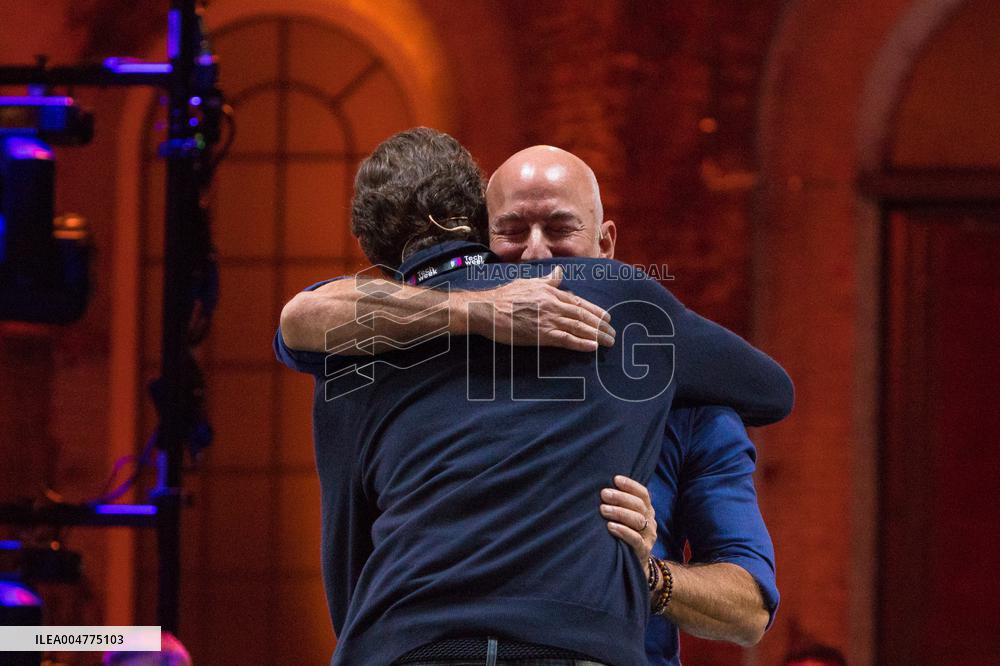 Jeff Bezos Talk With John Elkann At Italian Tech Week - Turin