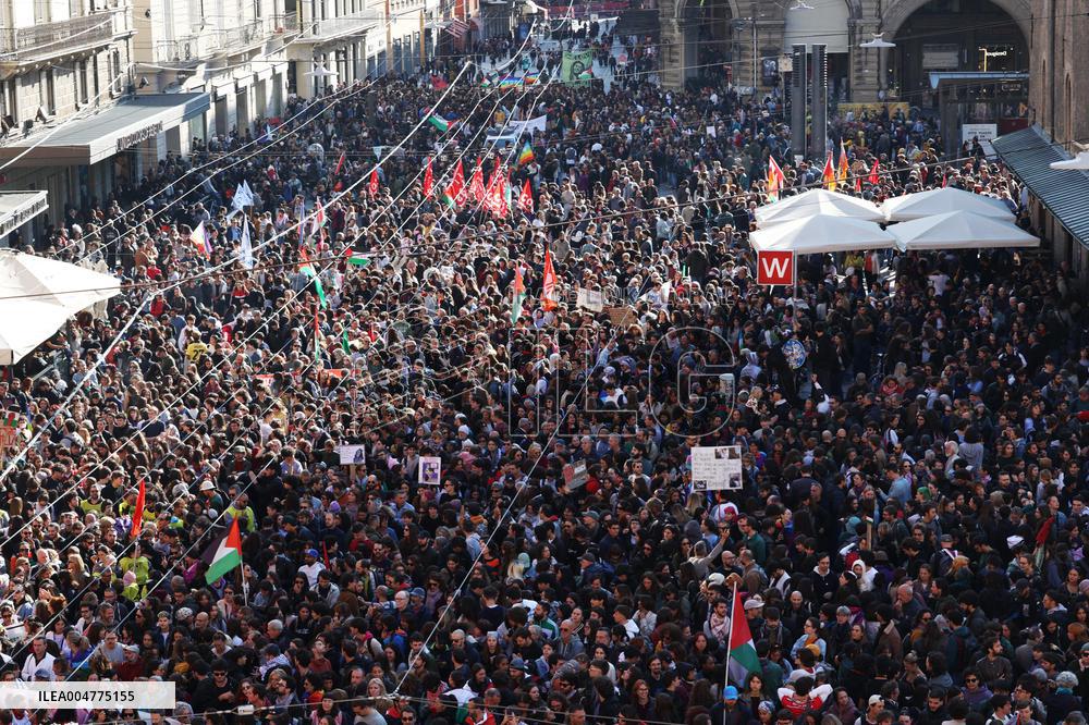 General Strike For the Global Sumud Flotilla - Bologna