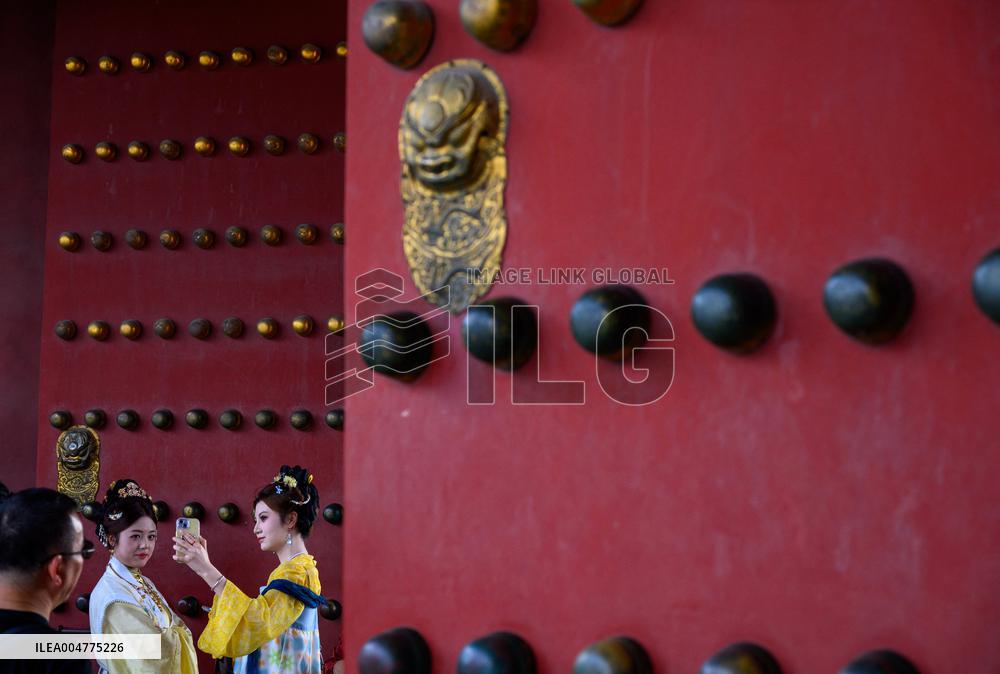 Tourists Visit the Palace Museum - Beijing