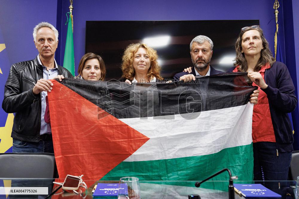 Press Conference Of Italian Parliamentarians Expelled From Israel - Rome