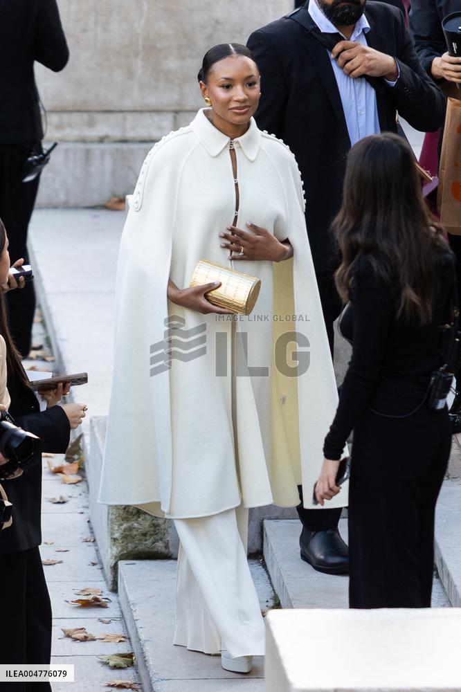 PFW - Elie Saab Womenswear Spring-Summer - Arrivals NB