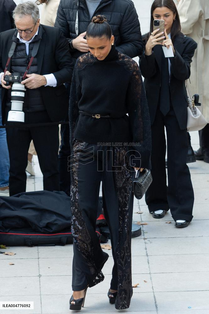 PFW - Elie Saab Womenswear Spring-Summer - Arrivals NB