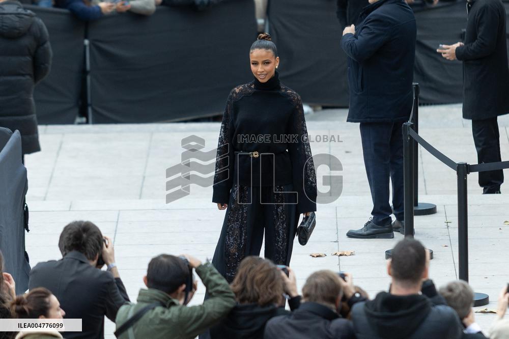 PFW - Elie Saab Womenswear Spring-Summer - Arrivals NB