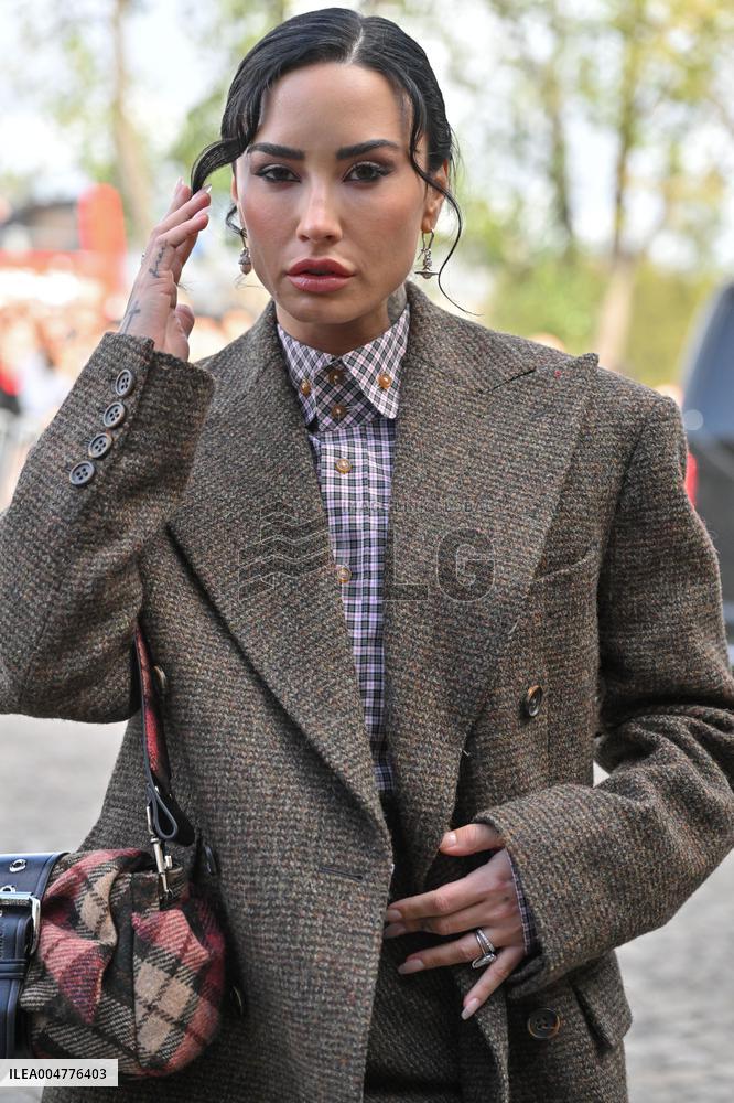 PFW Vivienne Westwood Outside Arrivals