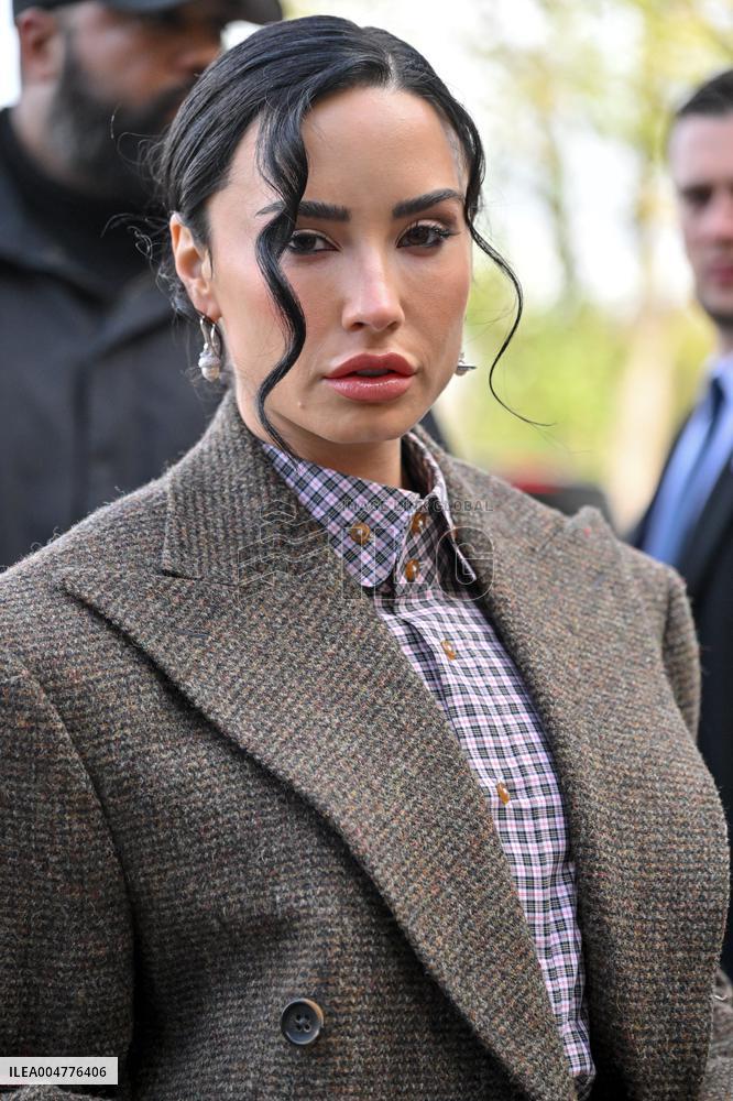 PFW Vivienne Westwood Outside Arrivals