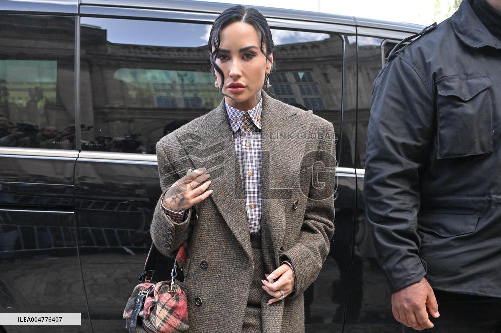 PFW Vivienne Westwood Outside Arrivals