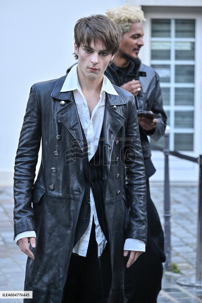 PFW Ann Demeulemeester Outside Arrivals