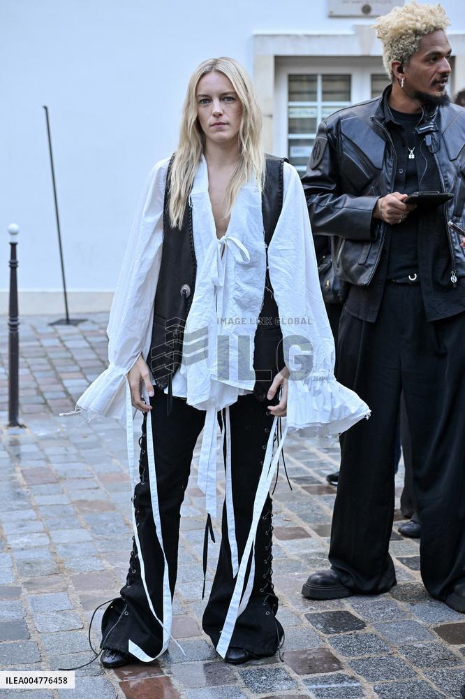 PFW Ann Demeulemeester Outside Arrivals