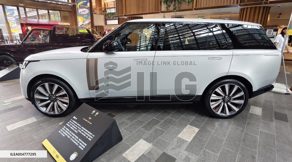 Antique Classic Car and Sports Car Show in Shanghai