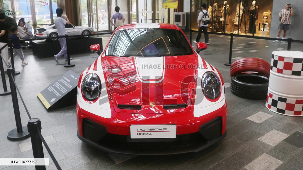 Antique Classic Car and Sports Car Show in Shanghai