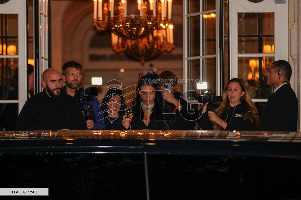 PFW - Georgina Rodriguez Spotted At Shangri-La Paris Hotel