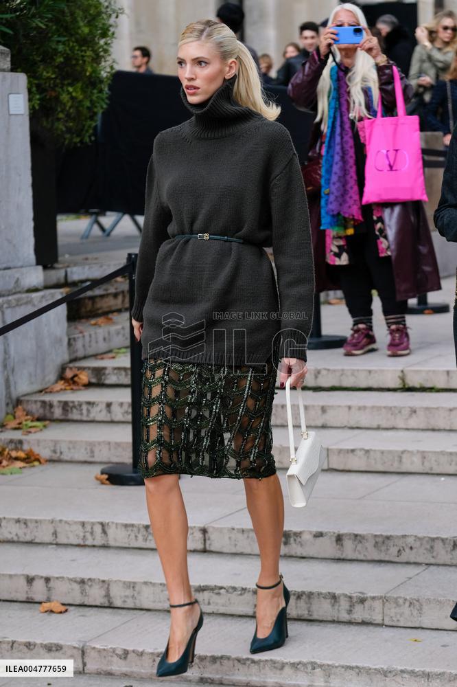 PFW - Elie Saab Outside Arrivals