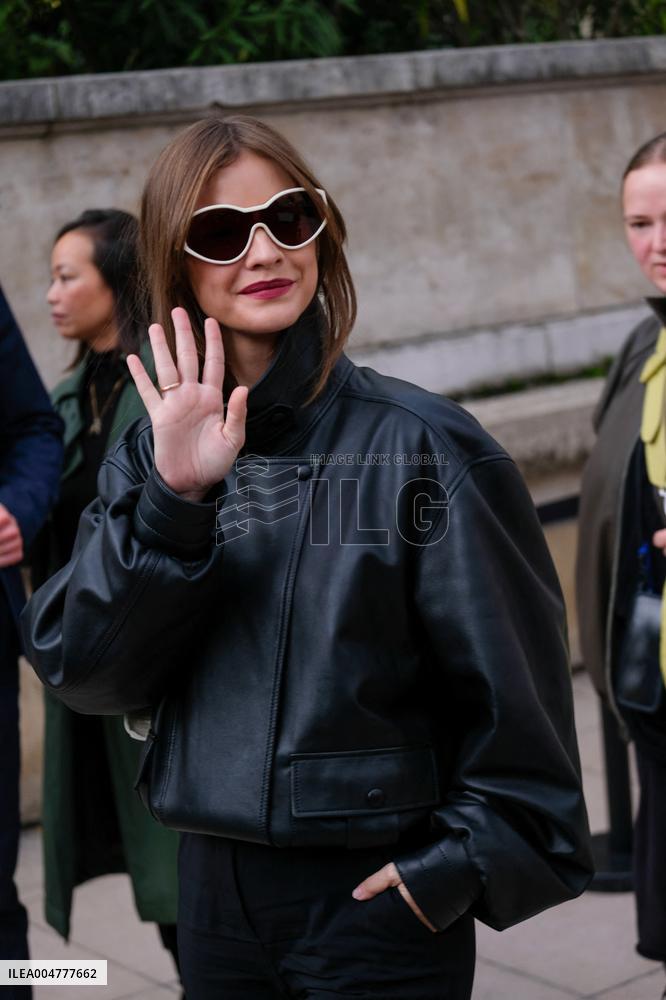 PFW - Elie Saab Outside Arrivals