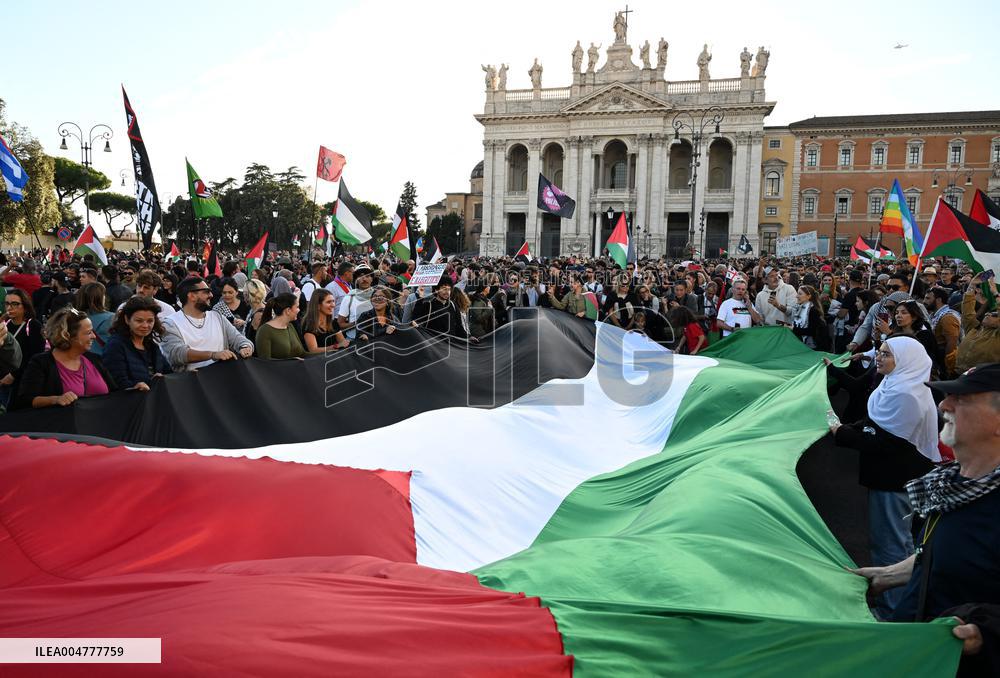 Massive Pro-Palestine Rally - Rome