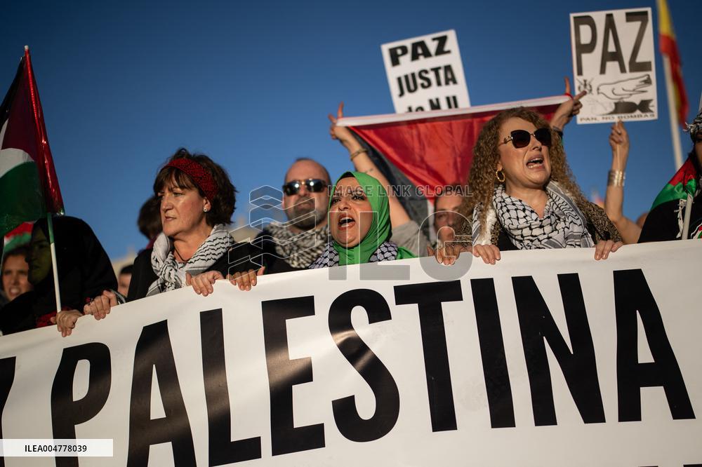 Demonstration in Support of Palestine Across Spain