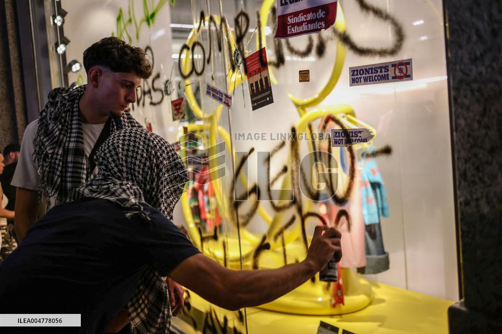 Demonstration in Support of Palestine Across Spain