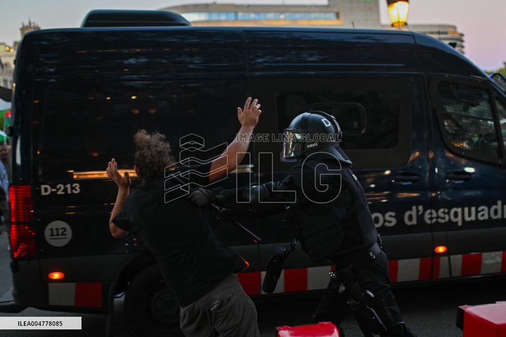 Demonstration in Support of Palestine Across Spain