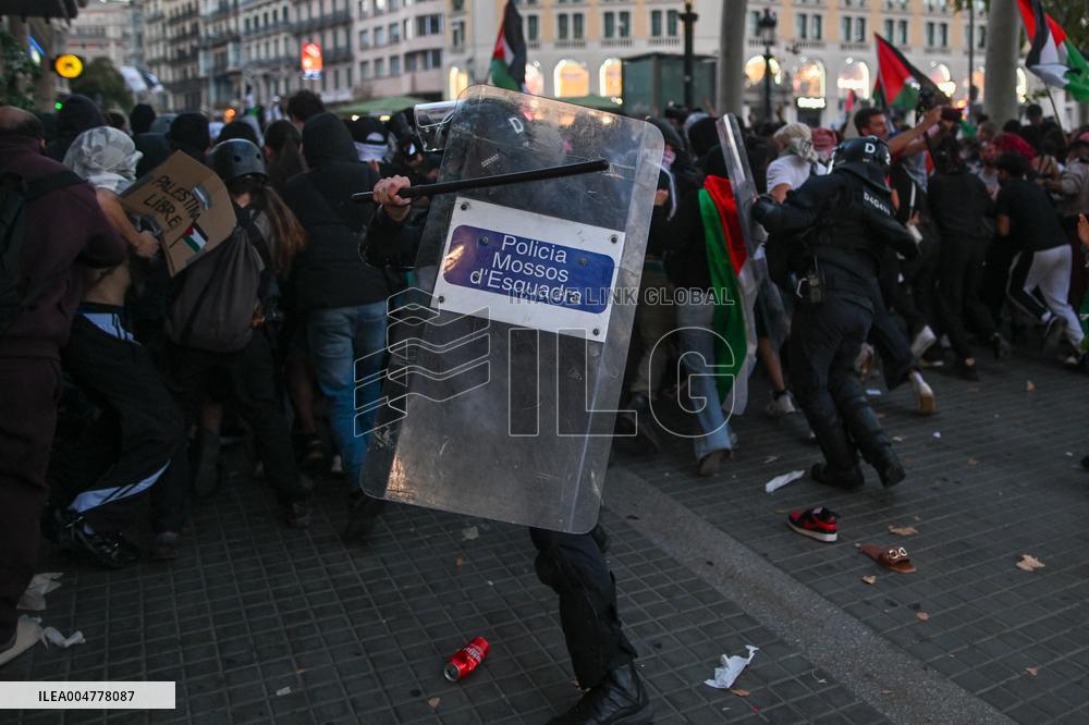 Demonstration in Support of Palestine Across Spain